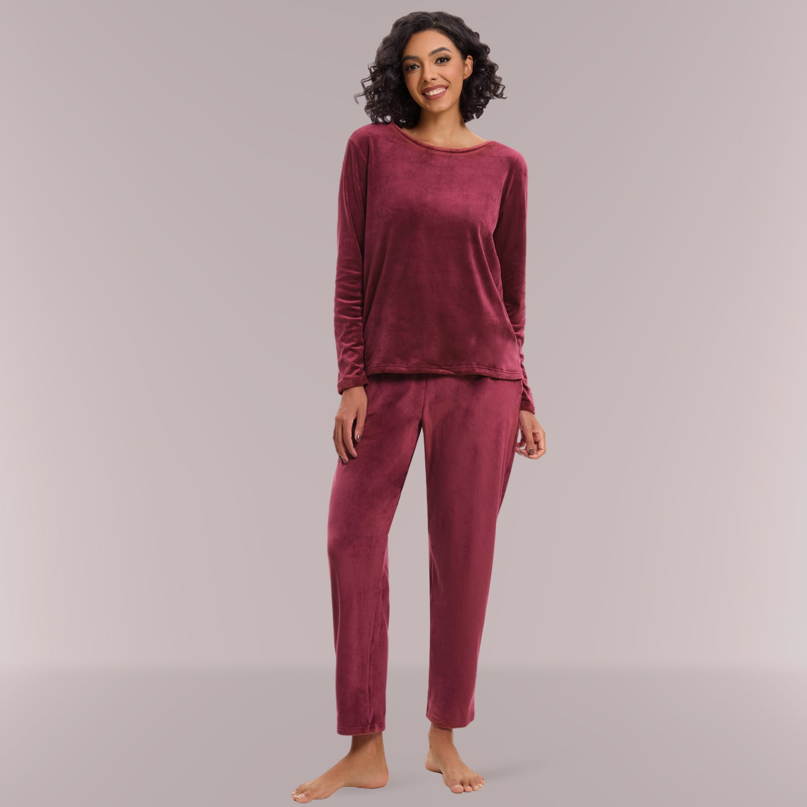 Mnamo Velvet Lounge Set - Relaxed Fit Crew Neck Top and Wide-Leg Pants